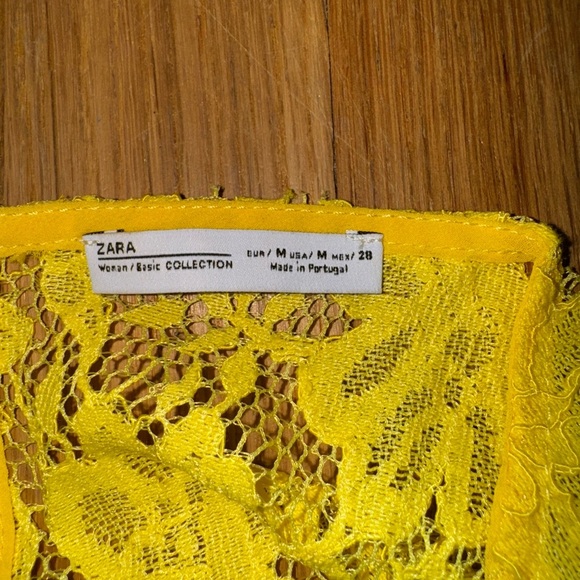 Zara Sunflower Lace Top - Picture 2 of 3
